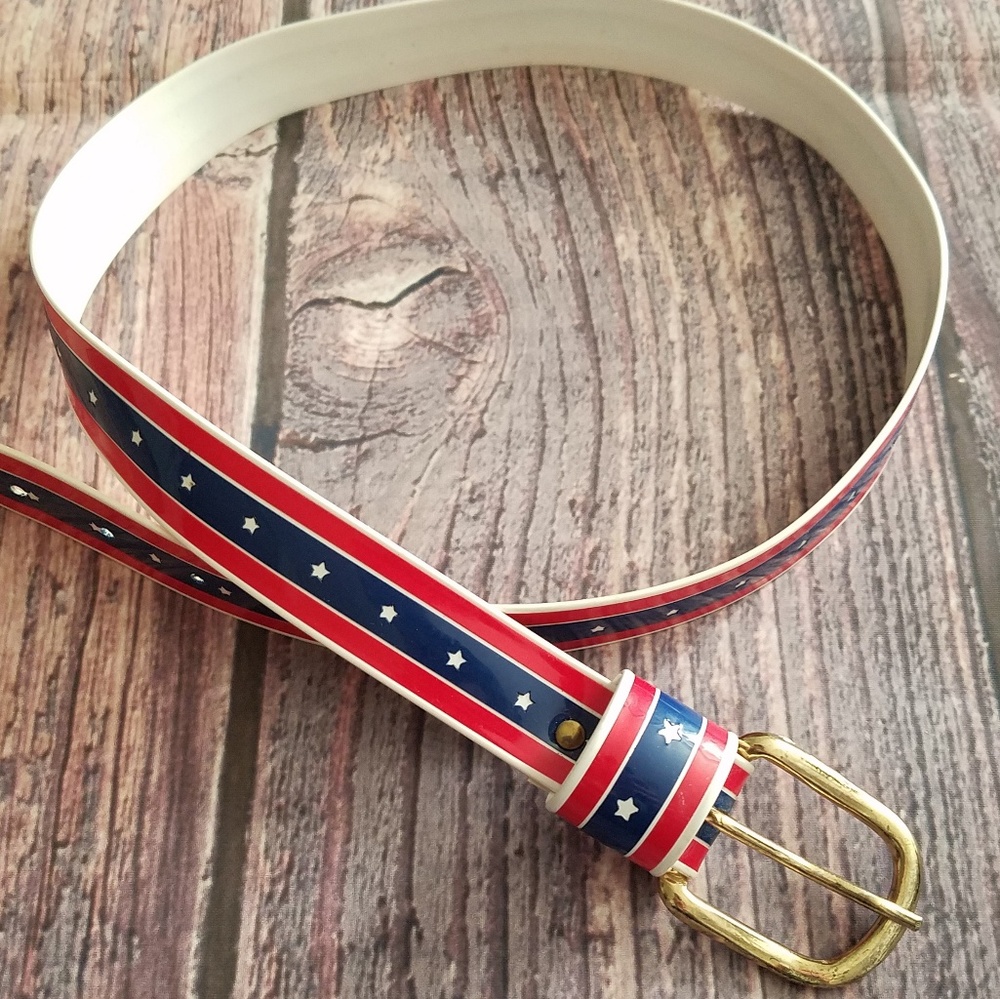 •3\$15•Vintage Stars & Stripes Belt